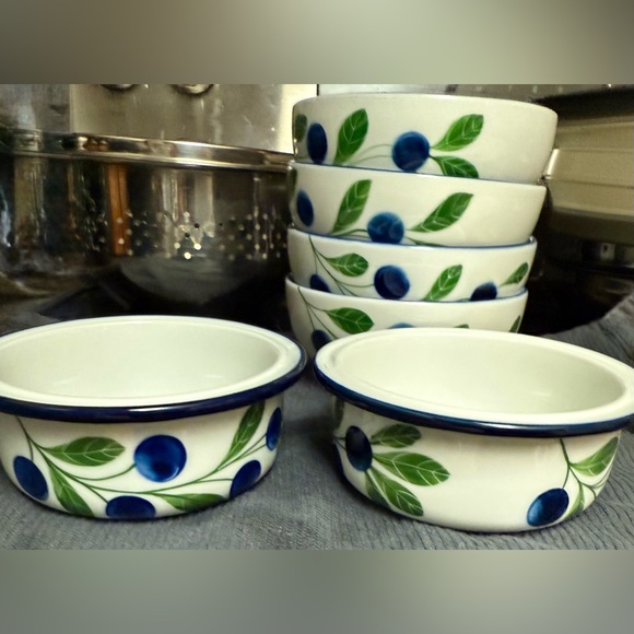 4 Dansk “Berries” 5.25” bowls. - Picture 12 of 16